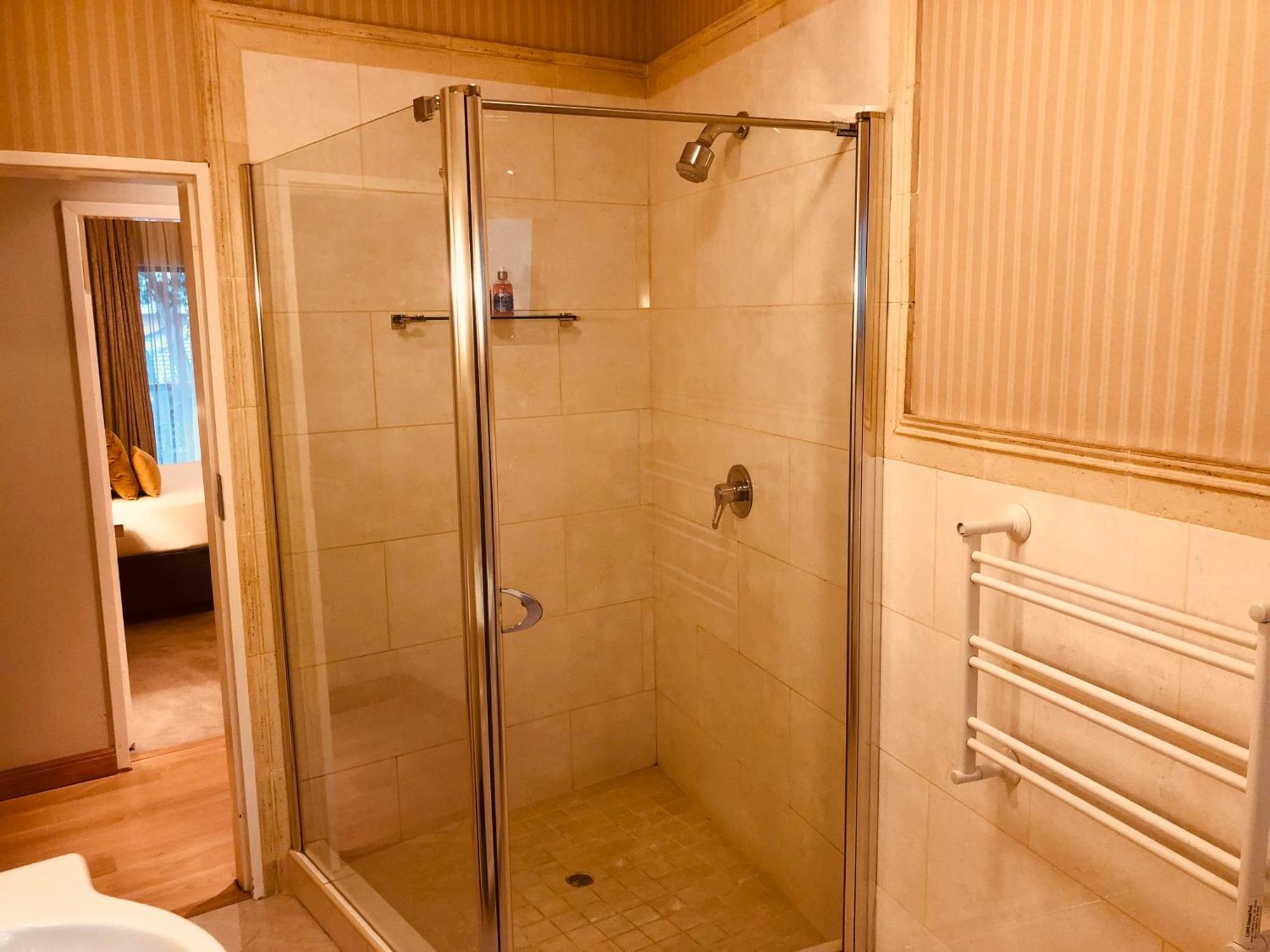 27A On Angus Hotel Johannesburg Bagian luar foto